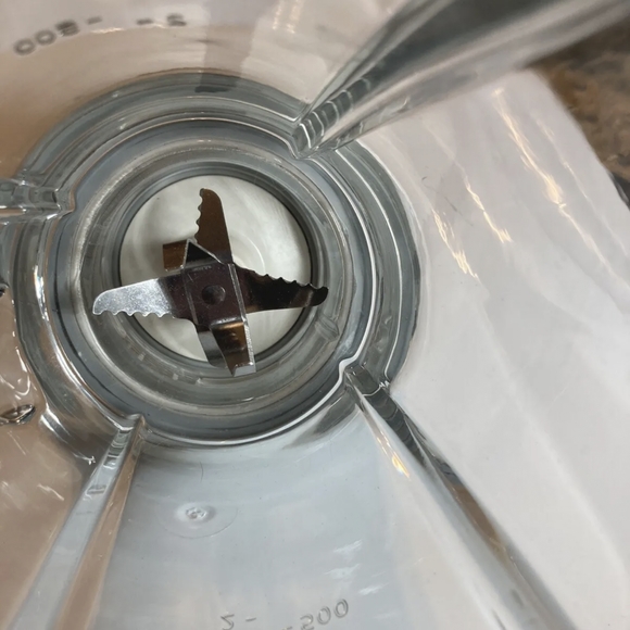 Emeril White Blender, 6 Cup - Picture 4 of 8